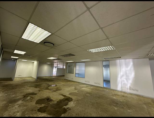 762M² OFFICE TO LET IN WOODMEAD